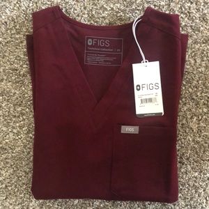 NWT XS Catarina scrub top burgundy